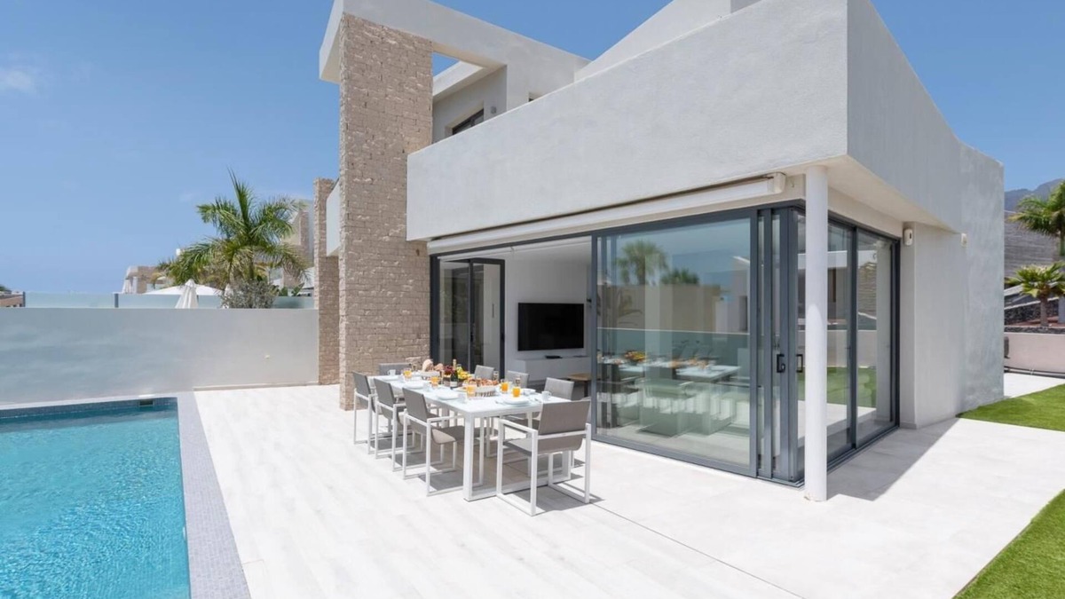 Costa Adeje Villa | KARAT VILLA NEVEDA CALETA