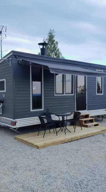 Ylitornio Ski Chalet | Karemajat wagon cottage