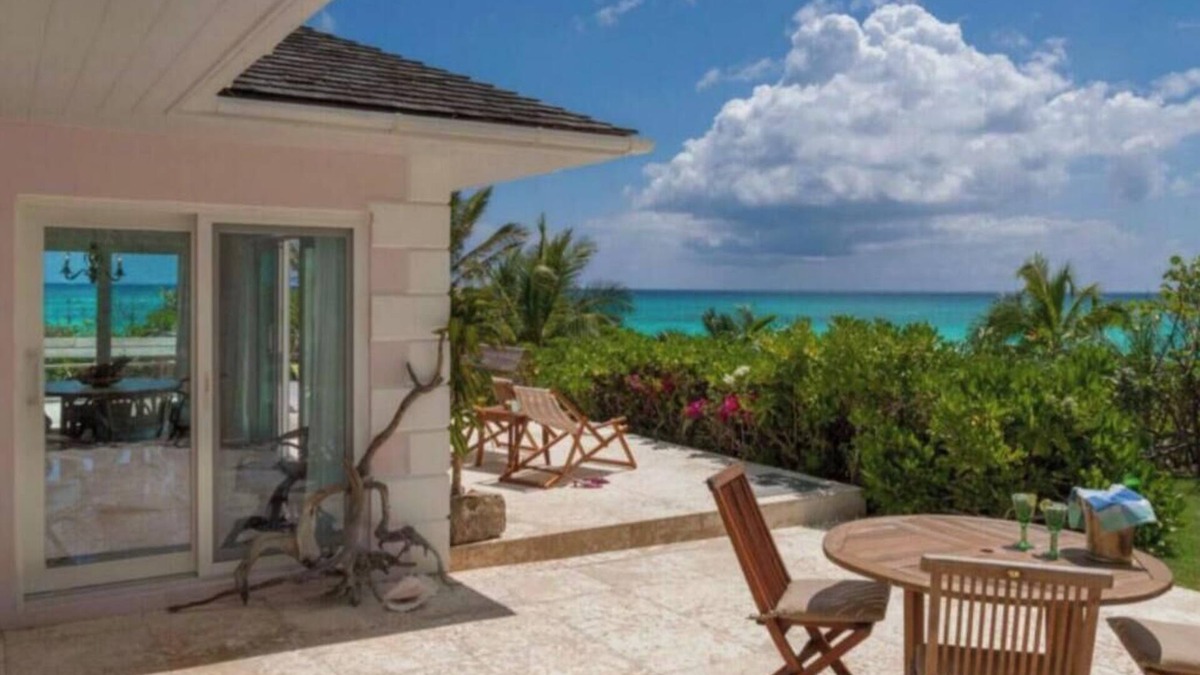 Dunmore Town Cottage | Karukera Beach Cottage - Pink Sands Beach