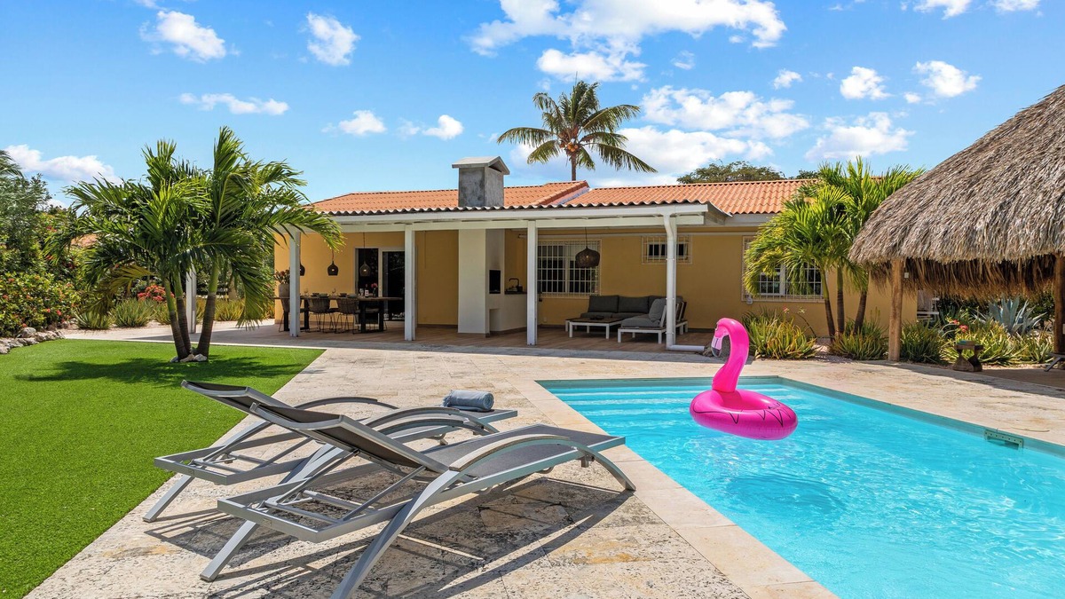 Grote Berg House | Kas di Rosa, 8p luxury villa, private pool, tropical garden