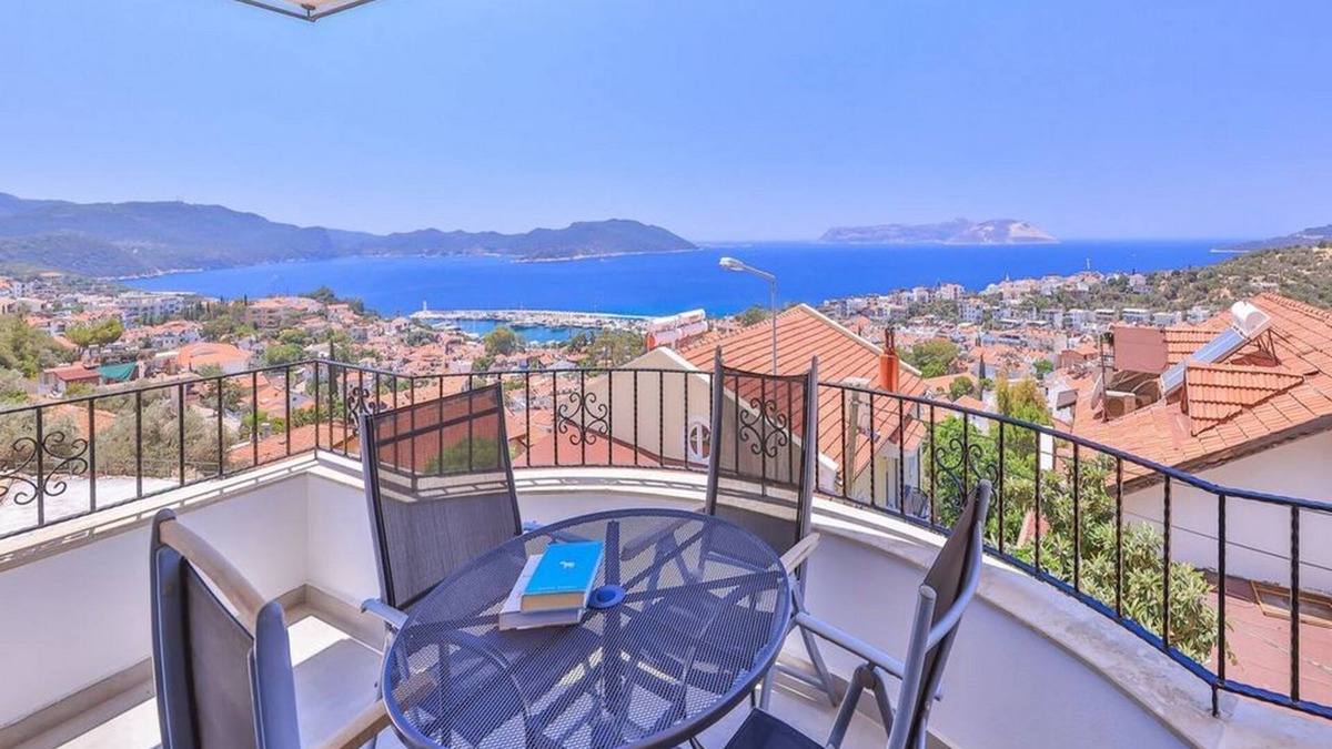 Kas Apartment | Kas town centre apartment with shared pool, Braeside Apart