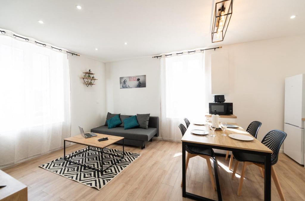 Saint-Chamond Apartment | KASA INDUS - Climatisation - Cosy et équipé