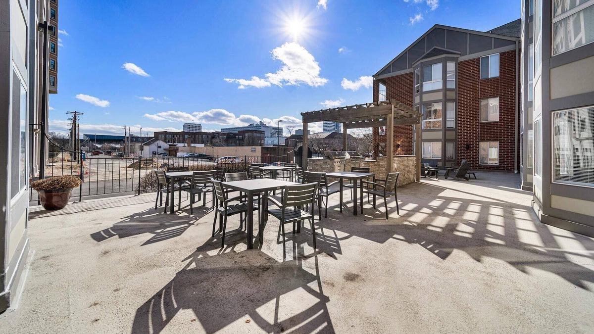 Northeast South Bend Apartment | Kasa | Minutes to Notre Dame | South Bend