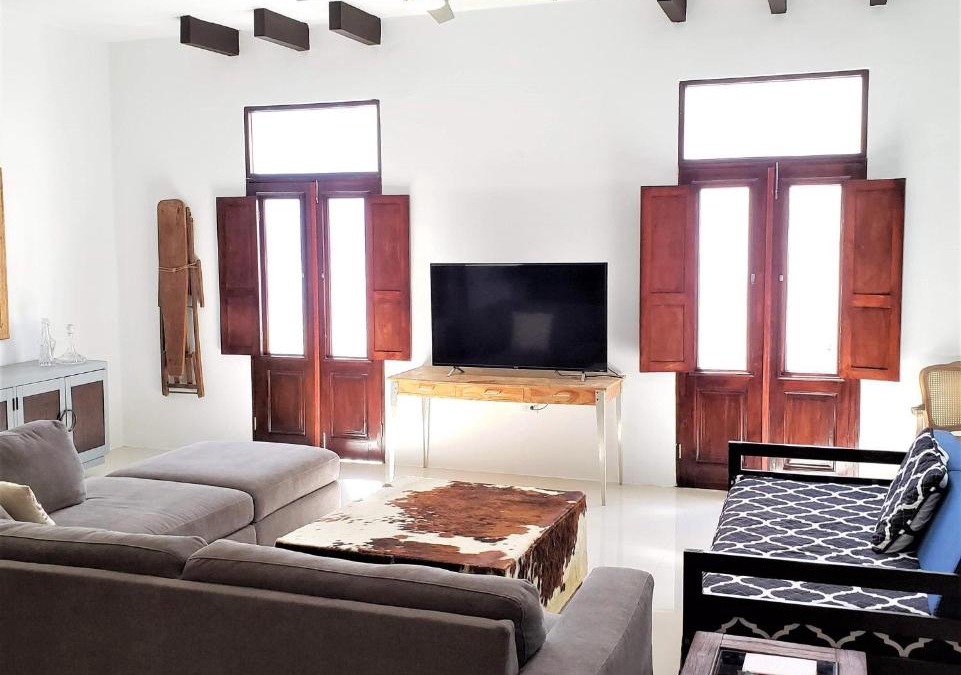 Old San Juan Apartment | KASA The Lofts 201 HUGE 2 bed 2 bath for 6 Washer Dryer