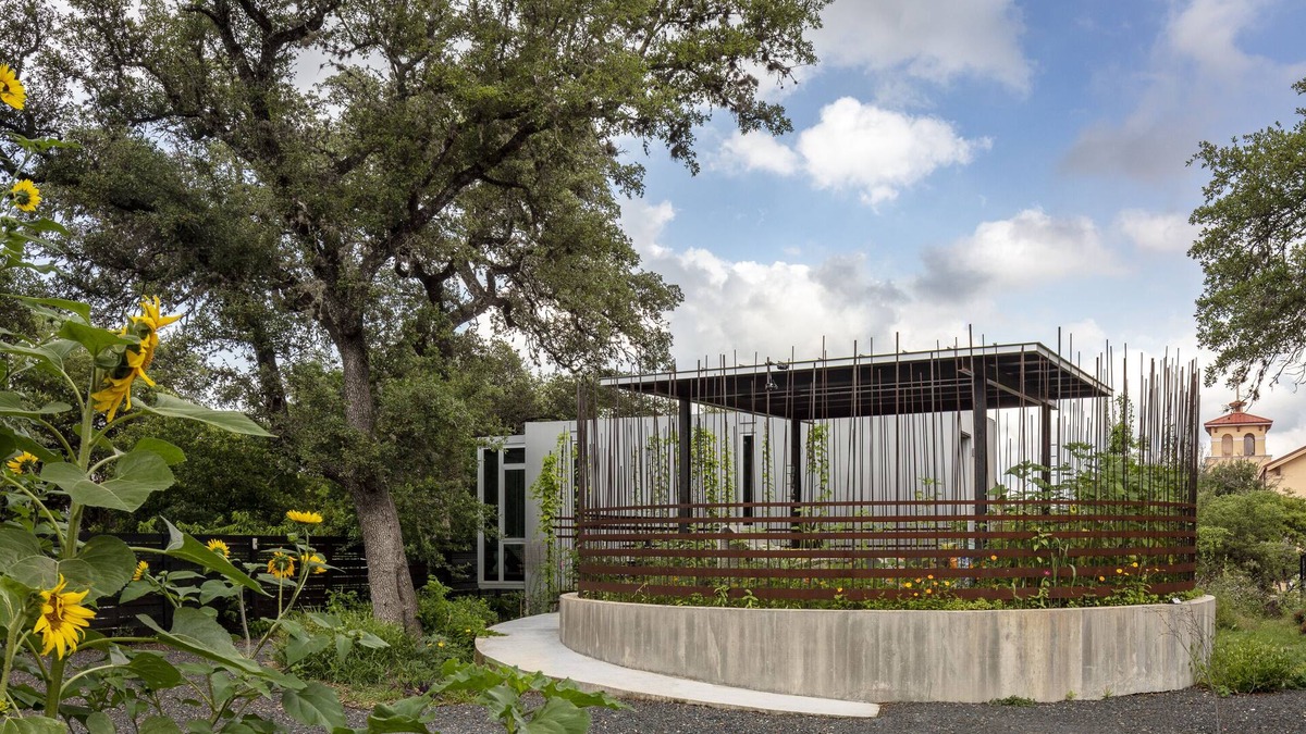 Galindo House | Kasita Nest is a prefabricated, smart home for romantic getaways.