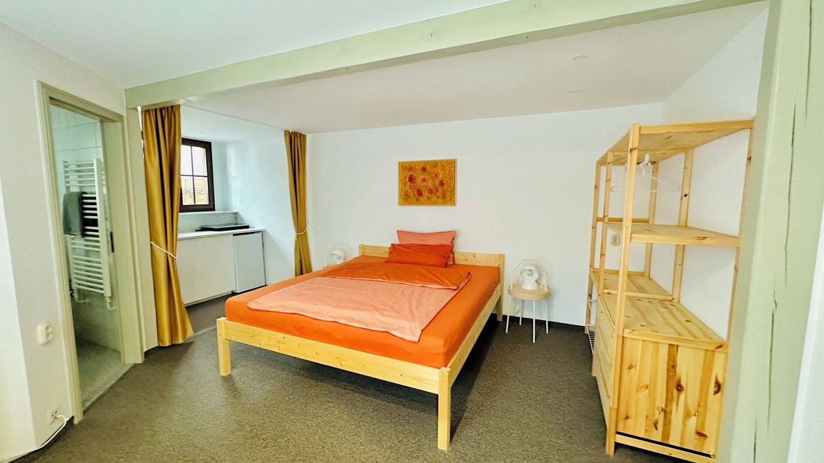 Kuhnhausen Bed & Breakfast | Kastanienhof - Uhig und Zentral Übernachten im Bio-resort vor den Toren Erfurts