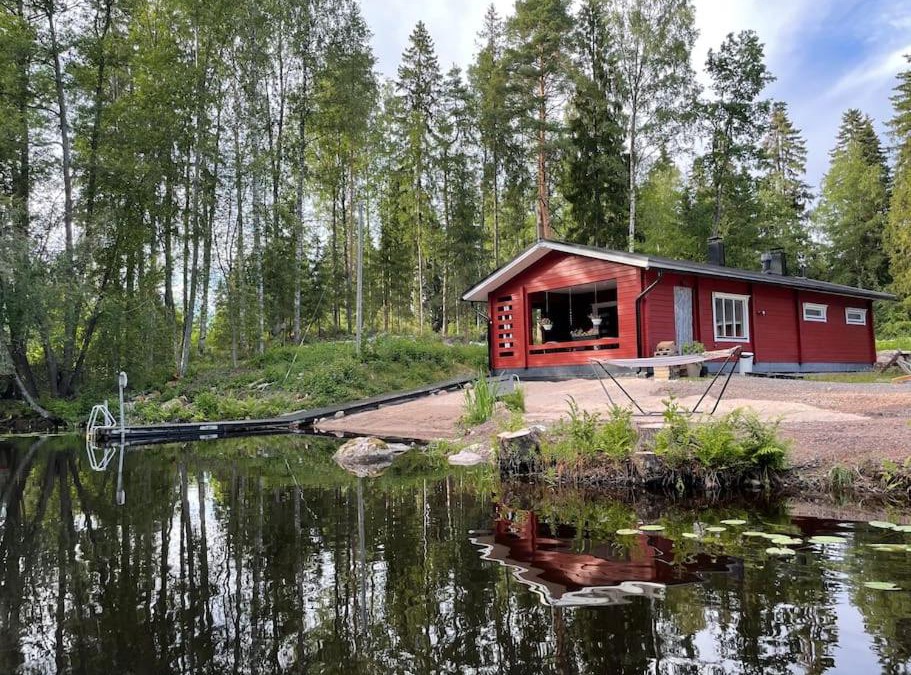 Renko Villa | Katiskosken joenrantamökki