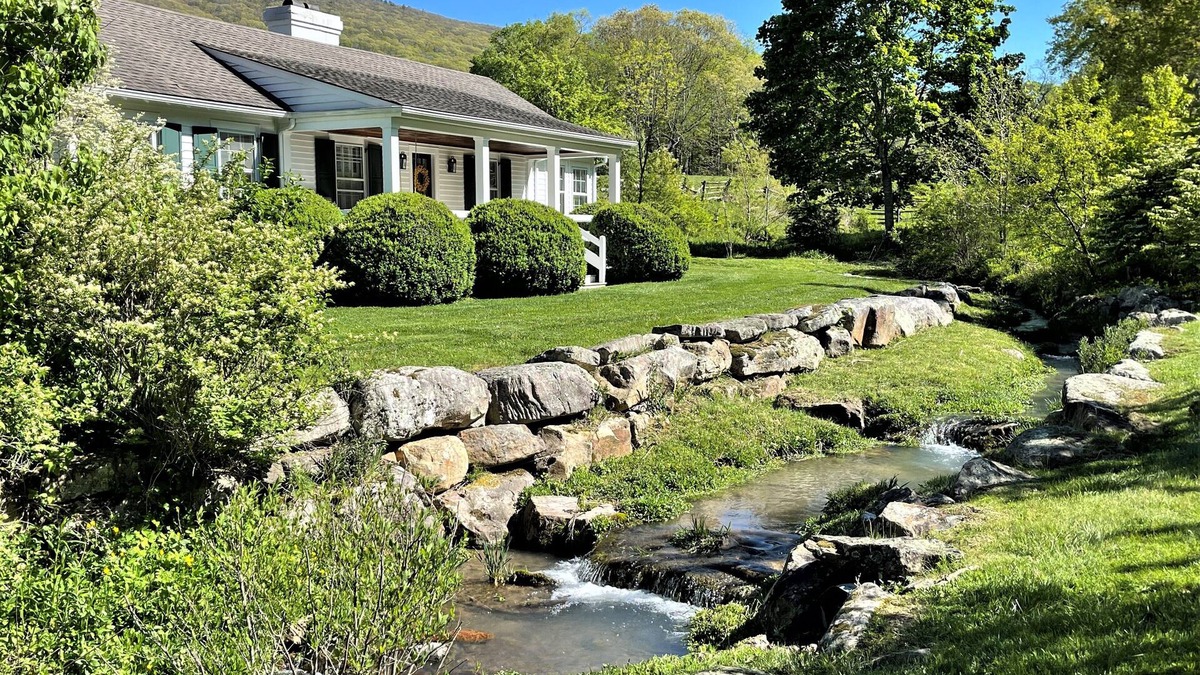Warm Springs House | Katydid Cottage, Tucked in the heart of Warm Springs with Pastoral Views and a Year Round Stream Flo