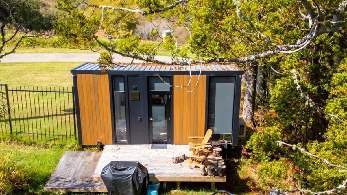 Waitoki House | Kauri Getaway Cabin by Tiny Away