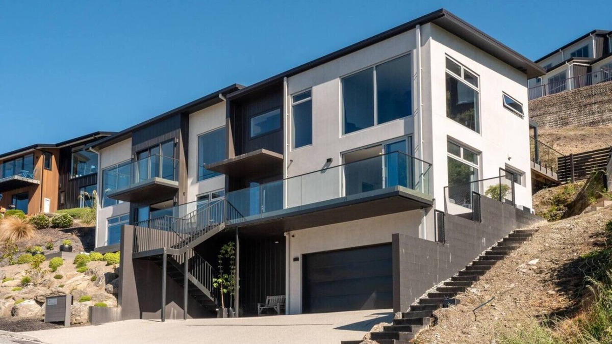 Frankton House | Kawarau Room With Lake Views