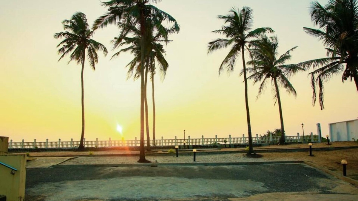 Hendala Hotel | KAY JAY BEACH FRONT