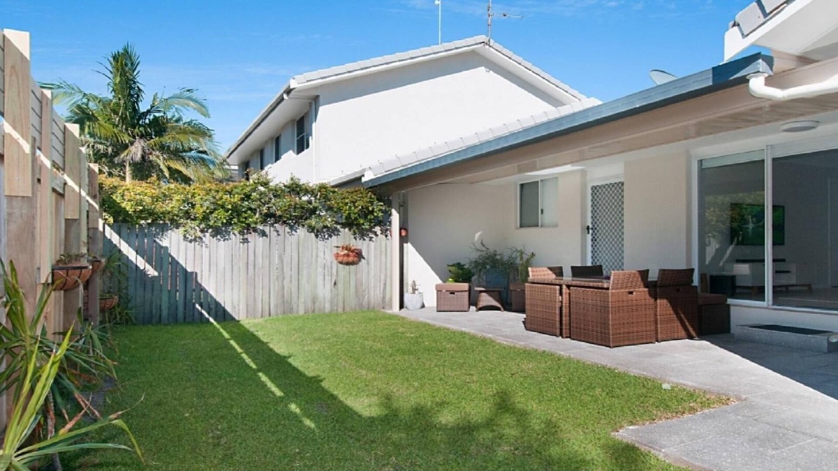North Creek Villa | Kay's Hideaway - Stylish & New Fashioned with Wifi
