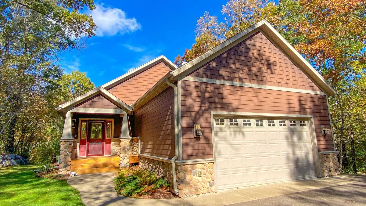Breezy Point House | Kayak, Canoe, Boat, Relax & Visit the Classic Tourist Spots from Easy Breez'n