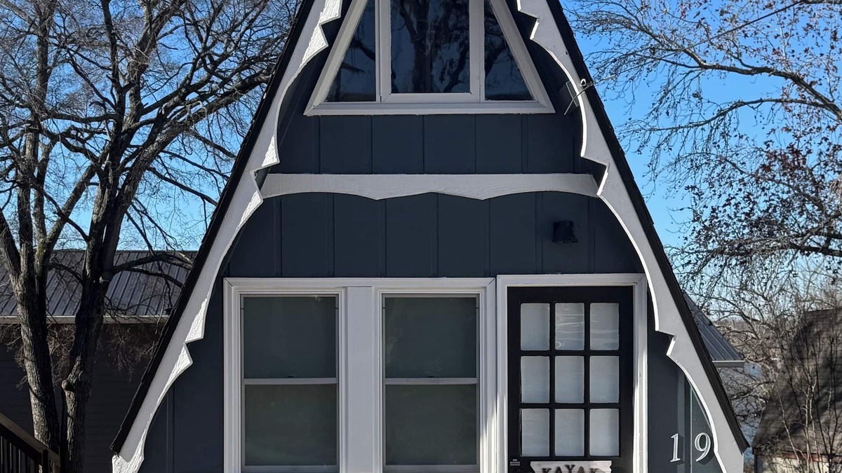 Lampe Cottage | Kayak Cottage - Free kayaks and fire pit