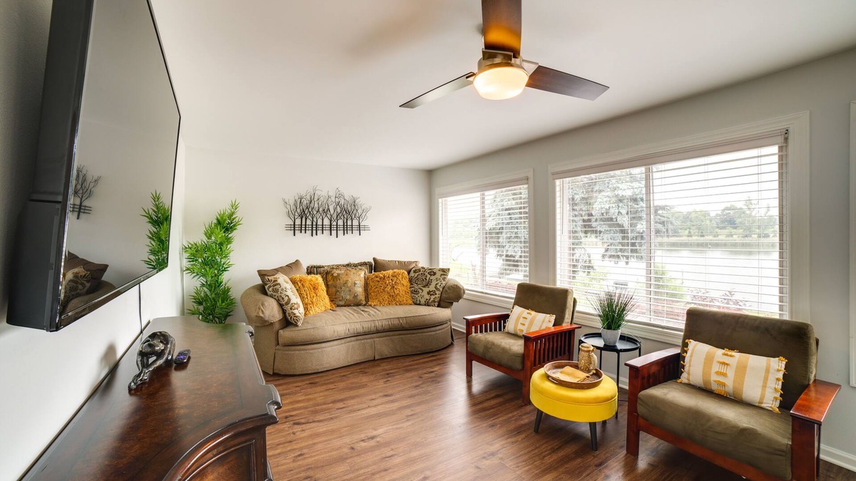 Portage House | Kayaks & Fire Pits: Waterfront Portage Getaway!