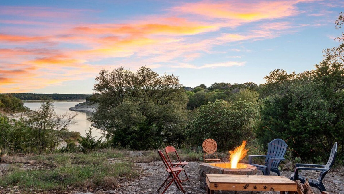 Temple House | ~Kayaks, Views, Fire Pit, Nature, Game Room~