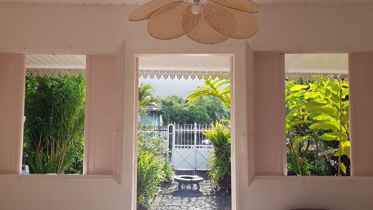 Entre-Deux House | Kaz cyatheas creole house in the heart of the village - close to all amenities