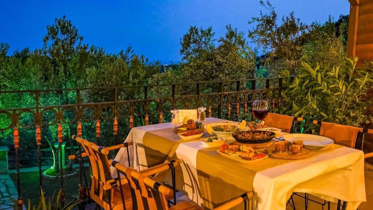 Kucukkuyu Bed & Breakfast | Kazdağı Atilabey Konağı Oteli