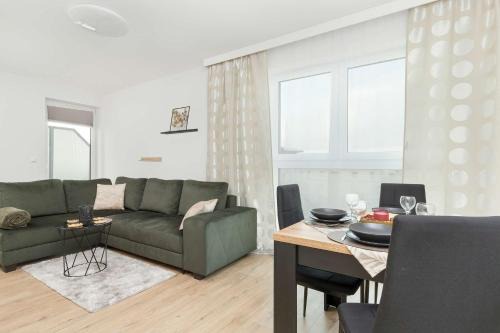 Gdansk Apartment | Kazimierza Wielkiego Cozy Apartment Parking by Rent like home