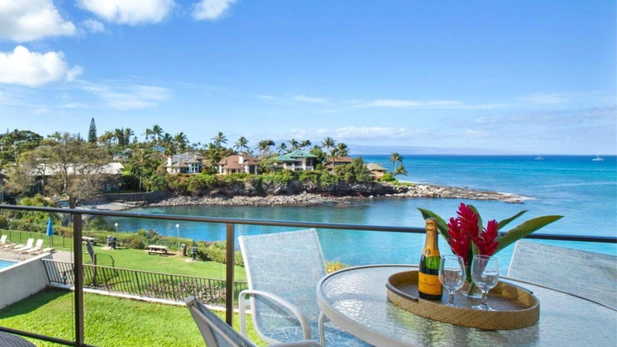Napili Condo | KBM Resorts | FREE CAR | Napili Point | Oceanfront | Spacious, 2-BedroomBeach Amenities! NAP-C31