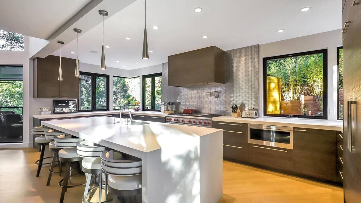 Orinda House | KBM Resorts | Long Term Lease | 4 Bed/3 Bath Luxury Home | Pool, BBQ, Fitness Center | LSD-32