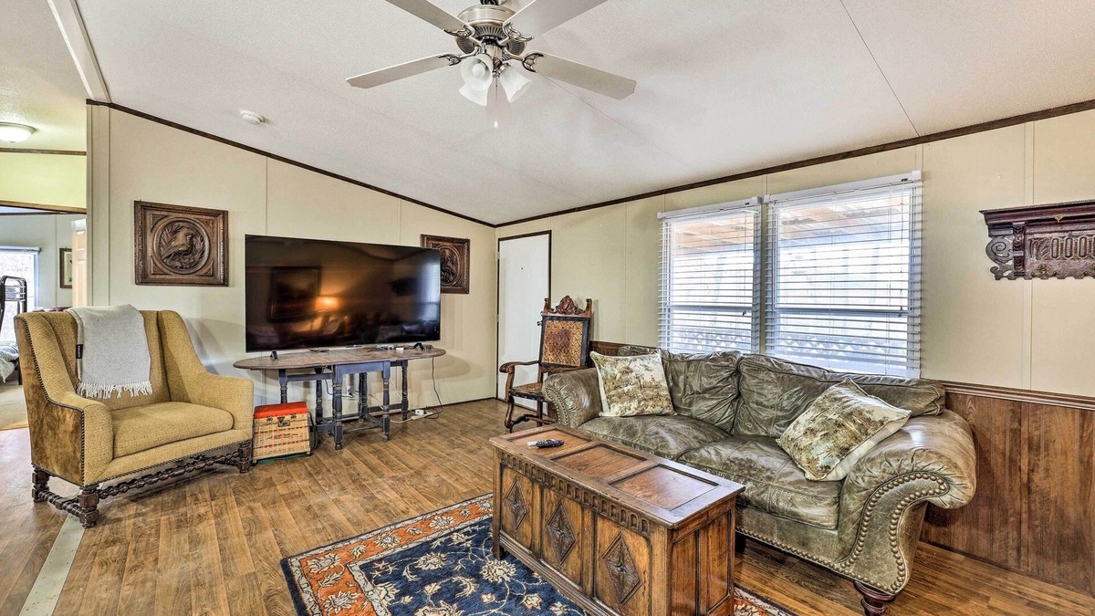 Ozark Cabin | ‘Keane Ranch 2’ Mtn Cabin w/300 Acres in Ozark!