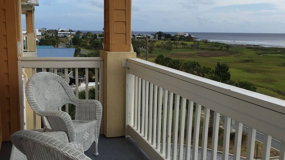 Keaton Beach House | Keaton Beach Townhome With Incredible Top Floor Views And Private Boat Slip