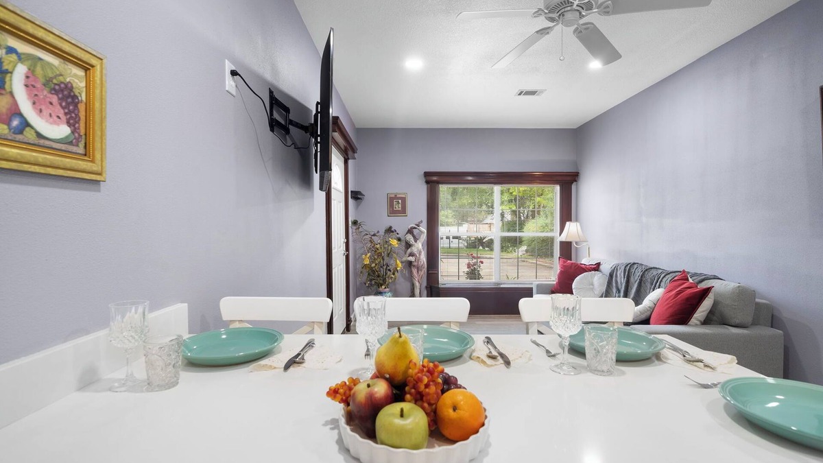 Memorial Apartment | Keep it simple at this peaceful and centrally-located place