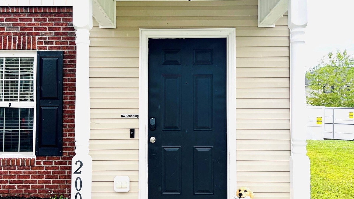 Westgate House | Keep it simple at this pet friendly and centrally-located place.