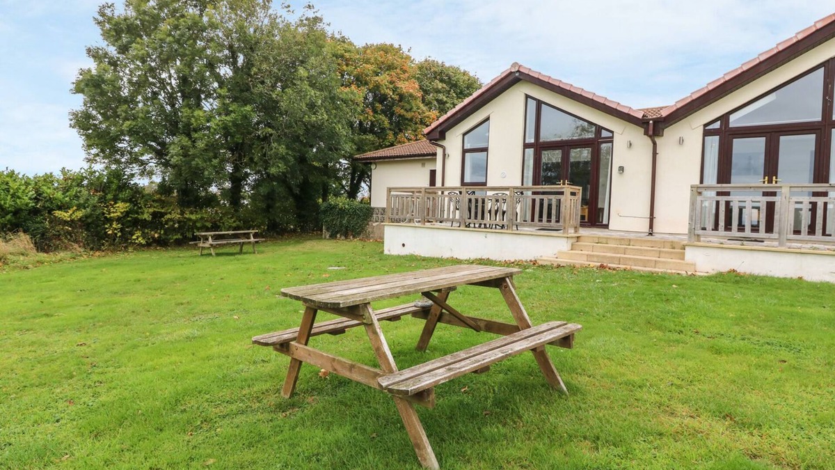 Sidmouth Cottage | KEEPERS COTTAGE, pet friendly in Sidmouth