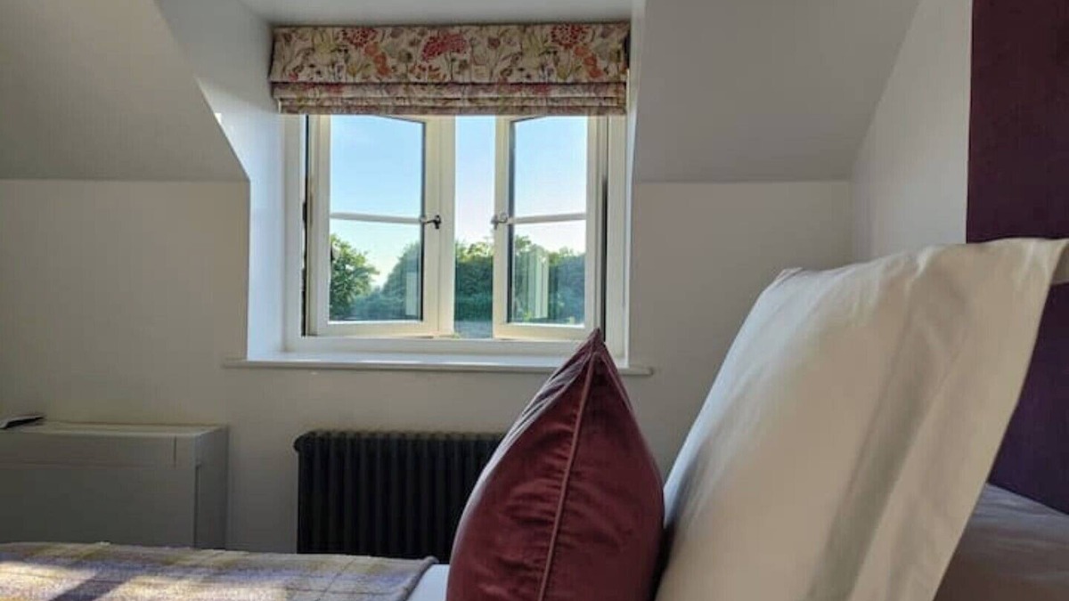 Stoughton Apartment | Keepers Retreat, Idyllic Rural Escape in the heart of South Downs National Park
