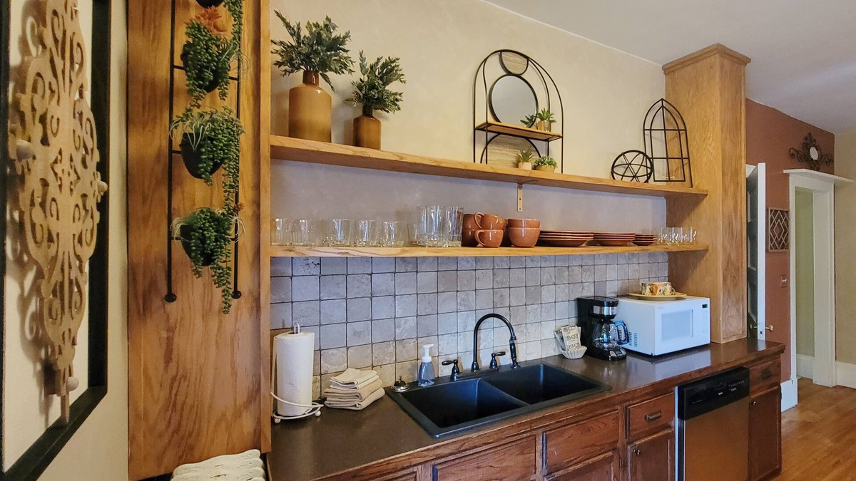 Congdon Park House | Kees & Colburn Suite | Historic Cotton Mansion