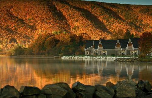 Whycocomagh Resort | Keltic Quay Cottages & Bayfront Lodge