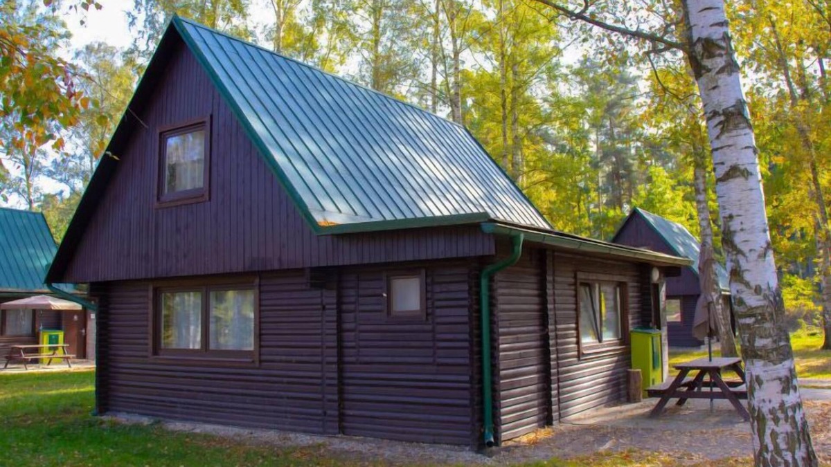 Hradec Kralove House | Kemp Stříbrný rybník by Interhome