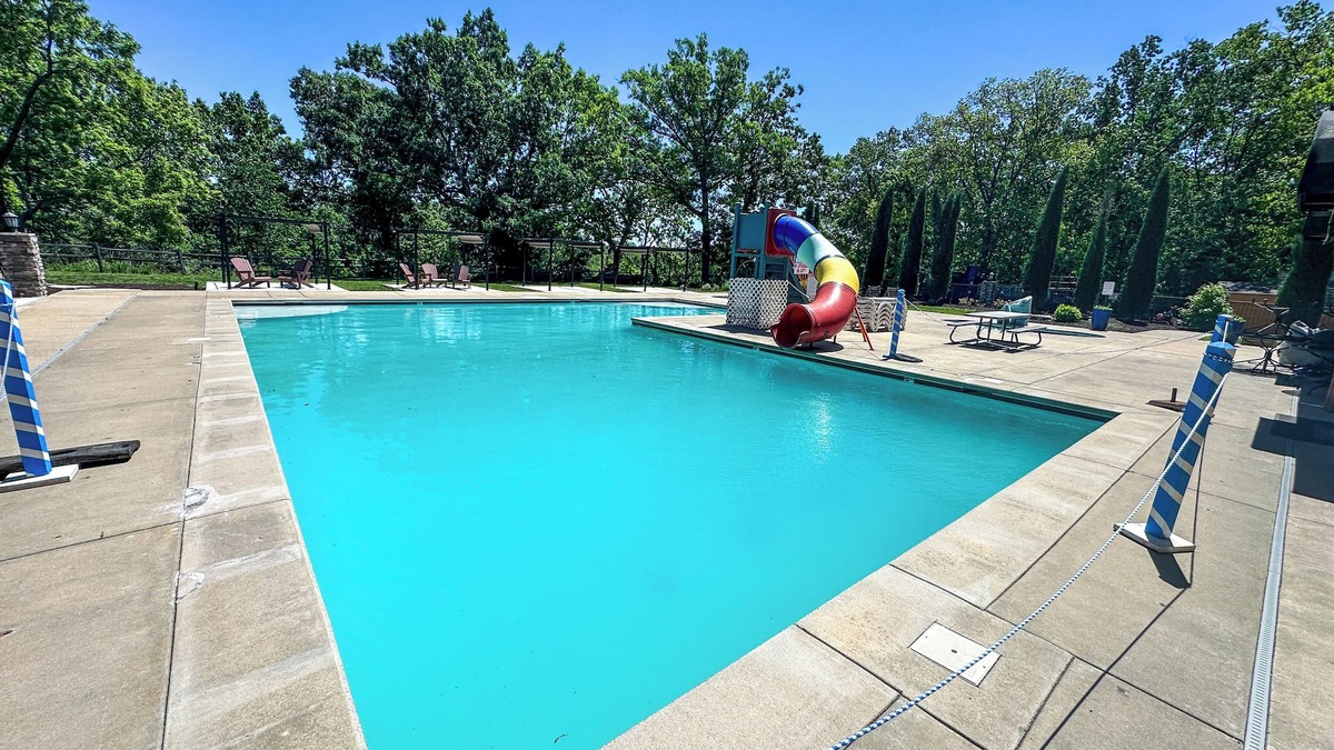 Indian Point Cabin | Kemper's Cabin in the Ozarks | Onsite amenities