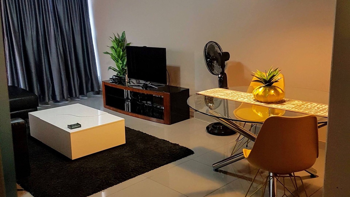 Kempton Park Condo | Kempton Park [OR Tambo] home Away From Home