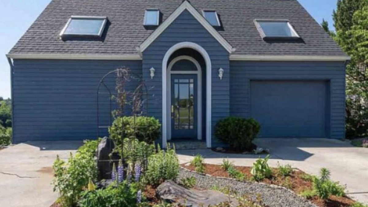 West Central House | Kendall Yards Home - Stunning views, amazing location