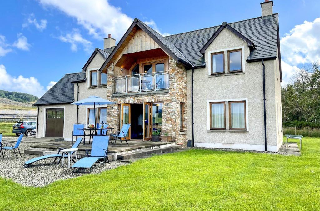 Tarbert House | Kennacraig Lodge