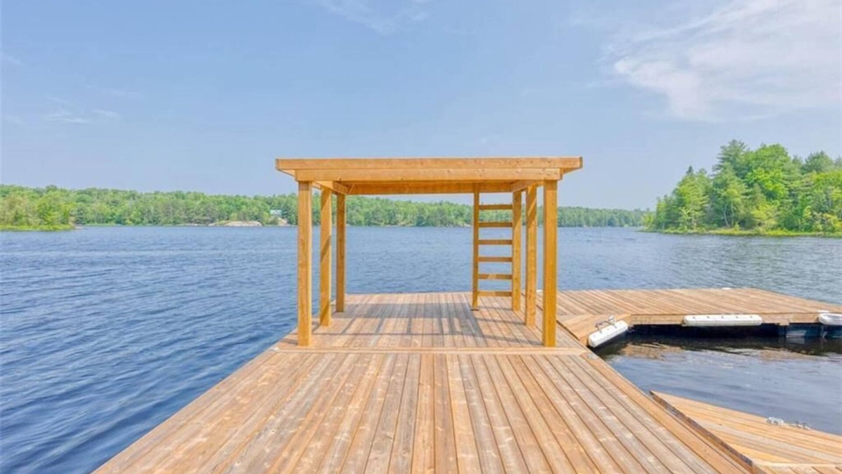 Arden House | Kennebec Escapes - Lake View