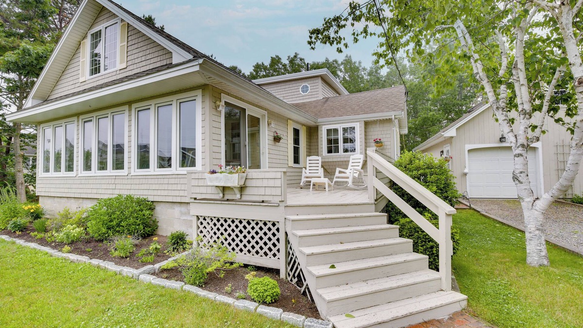 Kennebunkport Cottage | Kennebunkport Getaway w/Grill: Walk to Beach!