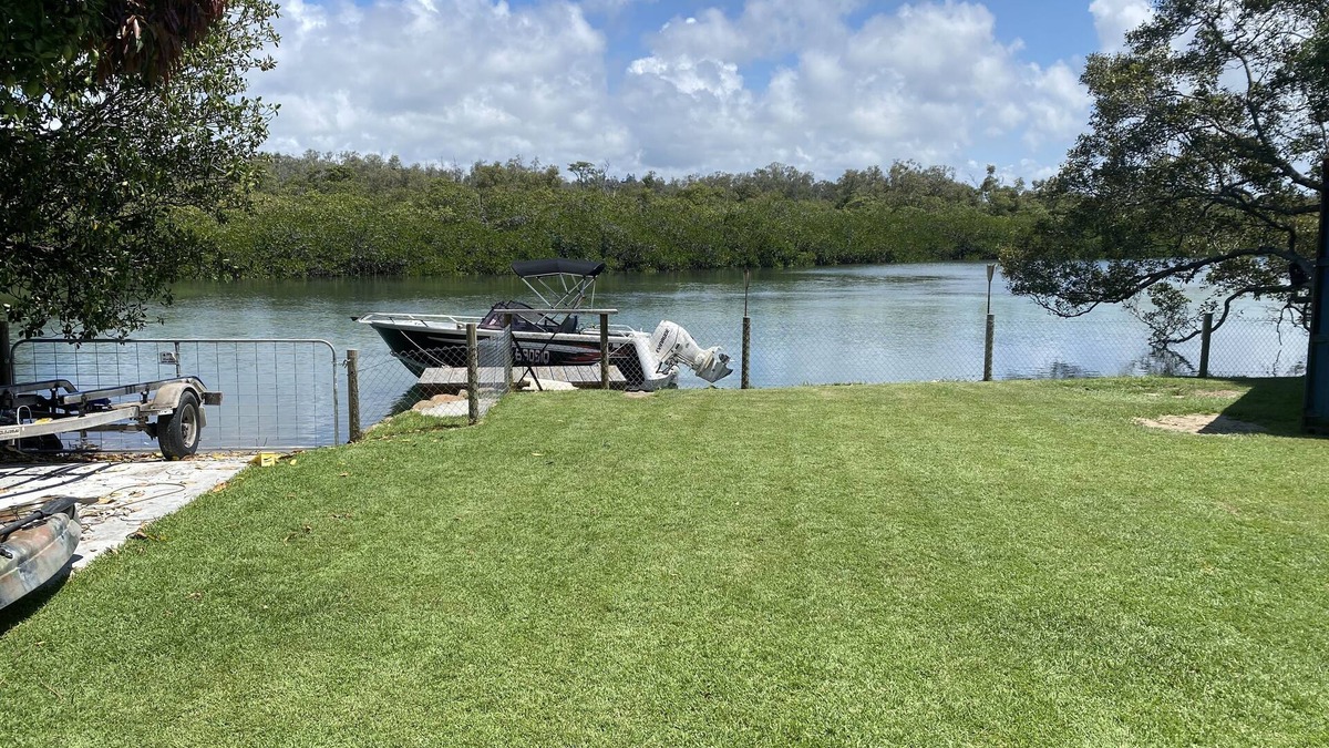 Tweed Heads West House | Kennedy house is new build on the tweed river. 5mins to beach. 7mins to airport