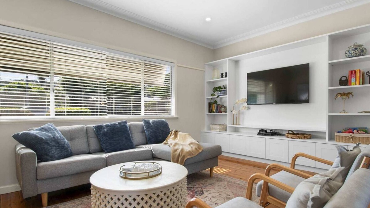 Kooringal House | Kennedy House - Cosy & Comfortable, Sleeps 7