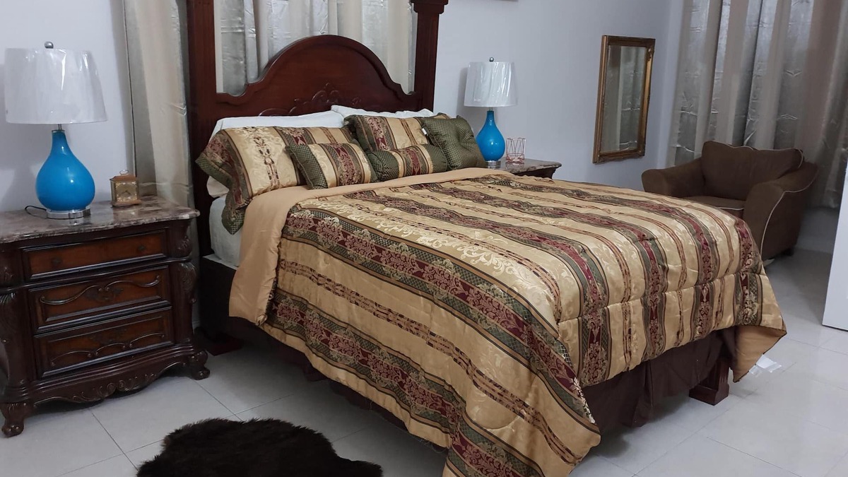 Eden Gardens Apartment | Kensington Oasis 2b/3bth- New Kingston (24 hrs security, free wifi, hot water)