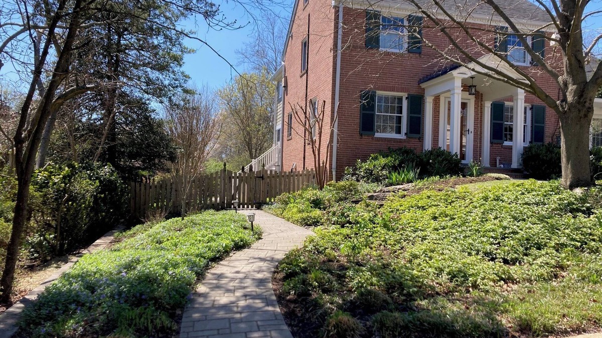 Rock Creek Hills Apartment | Kensington One Bedroom Near Strathmore Music Center and NIH