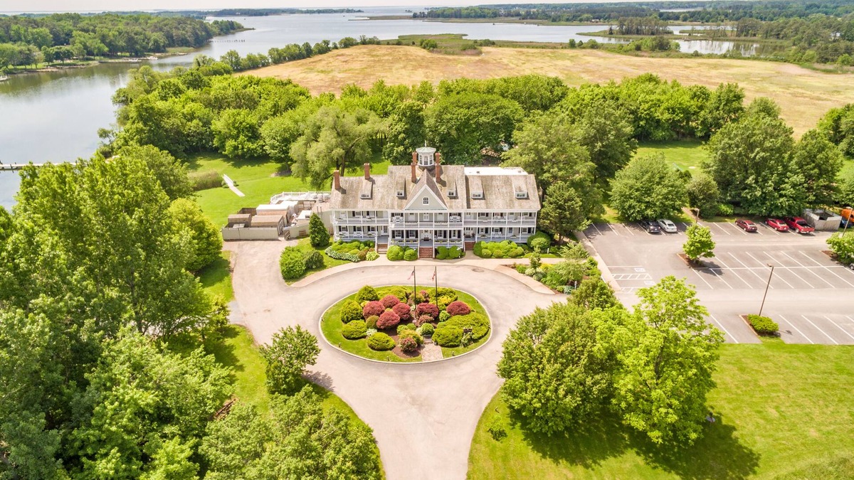 Stevensville Hotel | Kent Island Resort