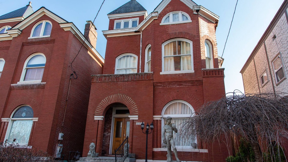 Old Louisville House | Kentucky Derby Churchill Downs Victorian Mansion 10 mins From it All