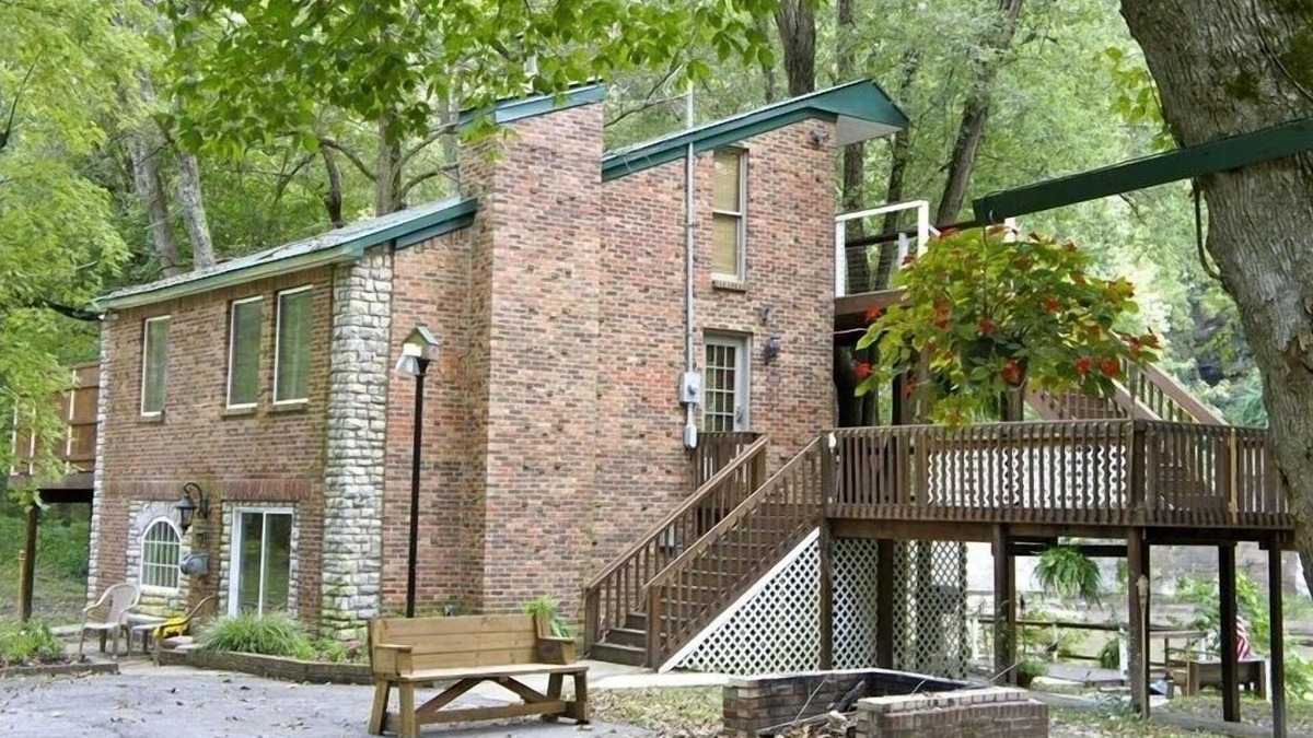 Lexington Cottage | Kentucky River Cottages ~ Featured on the Live Well Network's Sweet Retreats!