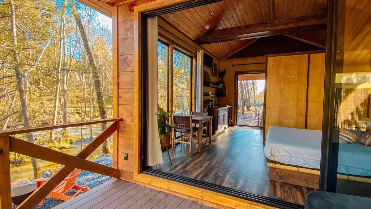 Goldbond Cabin | Kenya Safari Lodge w/hot tub- Four Fillies Lodge