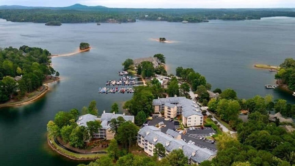 Salem Condo | Keowee Key Condo - Tall Ship Condo - Direct Lake Access