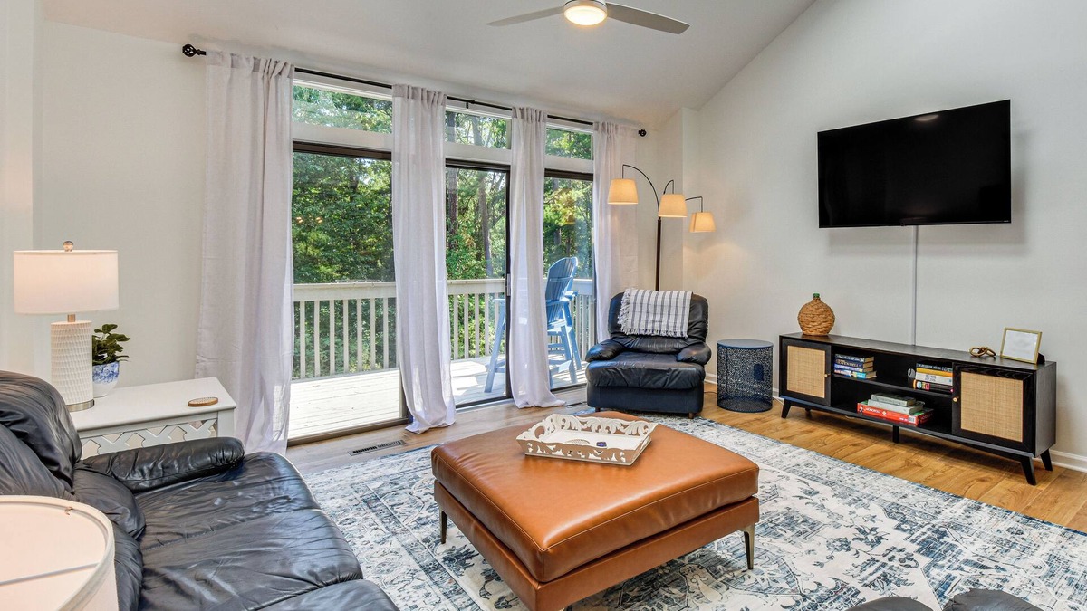 Salem House | Keowee Key Condo w/Lake Access & Community Pools!